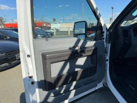 2015 FORD F350 SUPER DUTY CREW CAB PICKUP V8, TURBO DIESEL, 6.7L XL PICKUP 4D 8 FT
