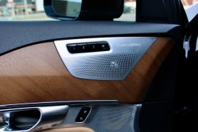2017 VOLVO XC90 SUV 4-CYL, DRV-E SPRCHGD 2.0T T6 INSCRIPTION SPORT UTILITY 4D