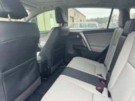 2018 Toyota Rav4 - Image 15