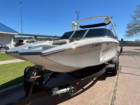 2016 TIGE R22 WATERCRAFT - -