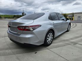2022 TOYOTA CAMRY HYBRID SEDAN 4-CYL, HYBRID, 2.5 LITER LE SEDAN 4D