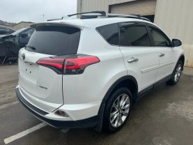 2018 Toyota Rav4 - Image 9