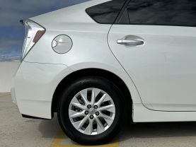 2015 TOYOTA PRIUS PLUG-IN HYBRID HATCHBACK 4-CYL, HYBRID, 1.8 LITER ADVANCED HATCHBACK 4D