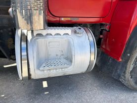 1999 MACK RB6885 DUMP DUMP TRUCK 400E7 QUAD AXLE at T&T Repairables - used car dealership in Spencer, Indiana.