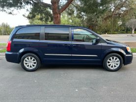 2014 CHRYSLER TOWN & COUNTRY