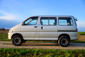 1998 TOYOTA HIACE REGIUS VAN 5L  