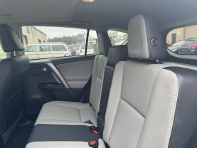 2018 Toyota Rav4 - Image 17