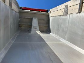 1999 MACK RB6885 DUMP DUMP TRUCK 400E7 QUAD AXLE at T&T Repairables - used car dealership in Spencer, Indiana.