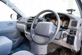 1998 TOYOTA HIACE REGIUS VAN 5L  