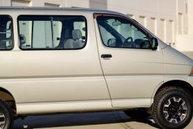 1998 TOYOTA HIACE REGIUS VAN 5L  