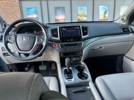 2017 Honda Pilot - Image 11