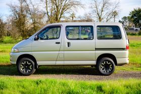 1998 TOYOTA HIACE REGIUS VAN 5L  