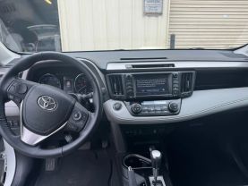 2018 Toyota Rav4 - Image 18