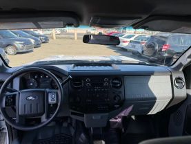 2015 FORD F350 SUPER DUTY CREW CAB PICKUP V8, TURBO DIESEL, 6.7L XL PICKUP 4D 8 FT