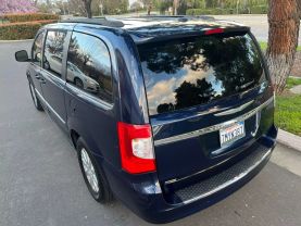 2014 CHRYSLER TOWN & COUNTRY