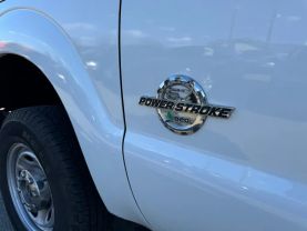 2015 FORD F350 SUPER DUTY CREW CAB PICKUP V8, TURBO DIESEL, 6.7L XL PICKUP 4D 8 FT