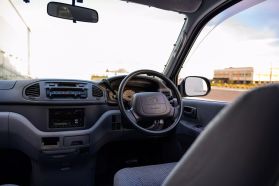 1998 TOYOTA HIACE REGIUS VAN 5L  