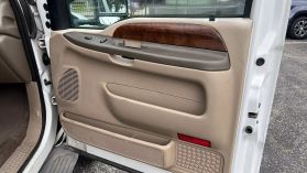 2004 Ford F250 Super Duty Crew Cab - Image 17