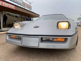 1986 CHEVROLET CORVETTE COUPE - 2D COUPE