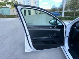 2022 KIA K5 SEDAN 4-CYL, TURBO, 1.6 LITER LXS SEDAN 4D