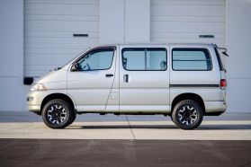 1998 TOYOTA HIACE REGIUS VAN 5L  