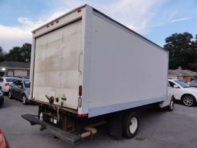 2006 GMC SAVANA CUTAWAY VAN V8, 4.8 LITER VAN CAB-CHASSIS 2D