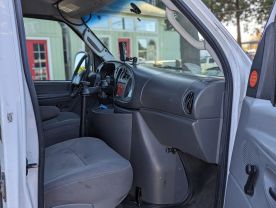 2006 Ford E250 Super Duty Cargo - Image 5
