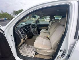 2010 TOYOTA TUNDRA DOUBLE CAB PICKUP V8, 4.6 LITER PICKUP 4D 6 1/2 FT