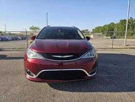 Buy Quality Used 2018 CHRYSLER PACIFICA PASSENGER RED AUTOMATIC - Concept Car Auto Sales near Orlando, FL