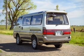 1996 TOYOTA HIACE VAN 1KZ-TE SUPER CUSTOM LIMITED