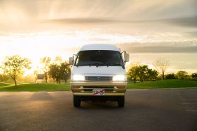 1996 TOYOTA HIACE VAN 1KZ-TE CAMPER