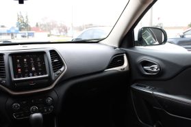 2016 JEEP CHEROKEE SUV 4-CYL, PZEV, 2.4 LITER LATITUDE SPORT UTILITY 4D