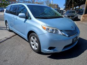 2015 TOYOTA SIENNA