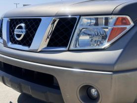 2006 NISSAN FRONTIER CREW CAB PICKUP V6, 4.0 LITER LE PICKUP 4D 5 FT