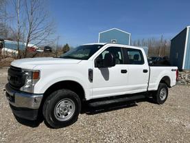 2022 FORD F250 SUPER DUTY CREW CAB PICKUP V8, FLEX FUEL, 6.2 LITER XL PICKUP 4D 6 3/4 FT at T&T Repairables - used car dealership in Spencer, Indiana.