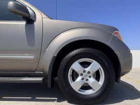 2006 NISSAN FRONTIER CREW CAB PICKUP V6, 4.0 LITER LE PICKUP 4D 5 FT