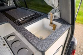 1996 TOYOTA HIACE VAN 1KZ-TE CAMPER