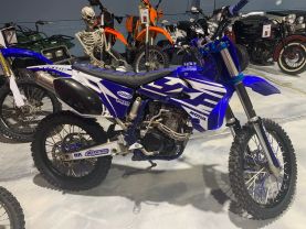2004 YAMAHA YZ250F OFF ROAD - -