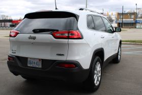 2016 JEEP CHEROKEE SUV 4-CYL, PZEV, 2.4 LITER LATITUDE SPORT UTILITY 4D