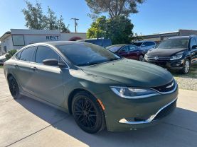 2015 Chrysler 200 - Image 7
