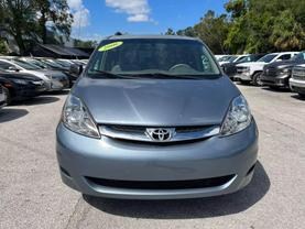 2006 TOYOTA SIENNA PASSENGER BLUE AUTOMATIC -  V & B Auto Sales