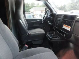 2006 GMC SAVANA CUTAWAY VAN V8, 4.8 LITER VAN CAB-CHASSIS 2D