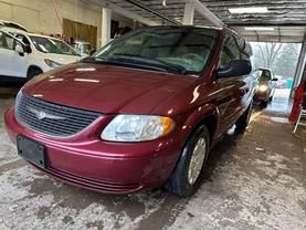 2003 Chrysler Town & Country - Image 2