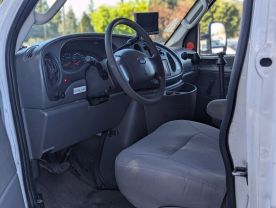 2006 Ford E250 Super Duty Cargo - Image 6