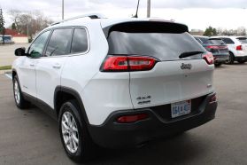 2016 JEEP CHEROKEE SUV 4-CYL, PZEV, 2.4 LITER LATITUDE SPORT UTILITY 4D