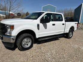 2022 FORD F250 SUPER DUTY CREW CAB PICKUP V8, FLEX FUEL, 6.2 LITER XL PICKUP 4D 6 3/4 FT at T&T Repairables - used car dealership in Spencer, Indiana.