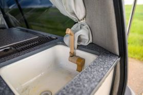 1996 TOYOTA HIACE VAN 1KZ-TE CAMPER