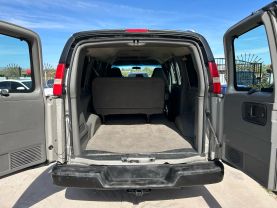 2005 Chevrolet Express 1500 Passenger - Image 23