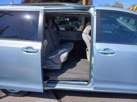2015 TOYOTA SIENNA