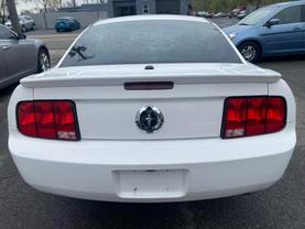 2009 FORD MUSTANG COUPE WHITE AUTOMATIC - Auto Spot